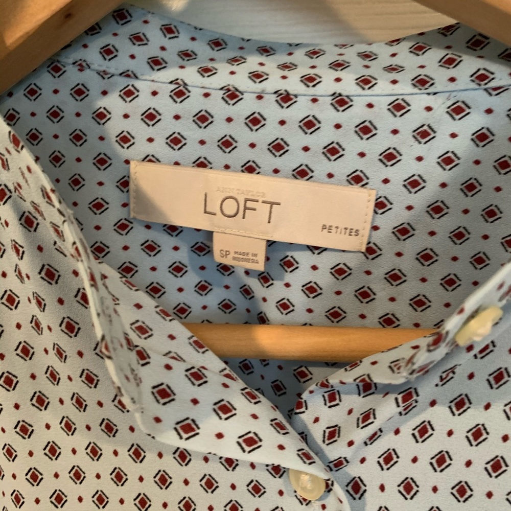 Loft light blue patterned button down - Picture 3 of 3